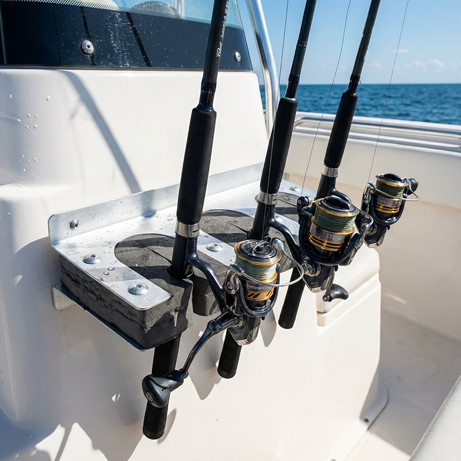 Marine Raider™ Aluminum 3-Rod Holder - view number 4