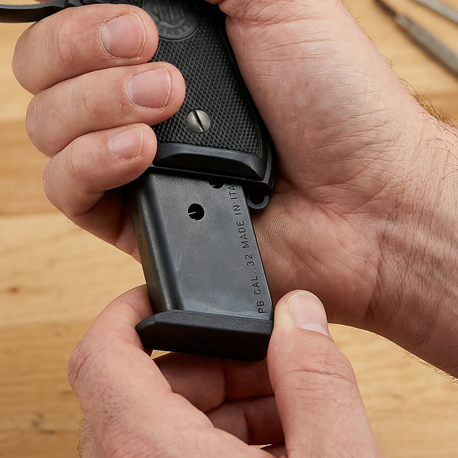 Beretta 96 .40 S&W 11-Round Magazine - view number 2