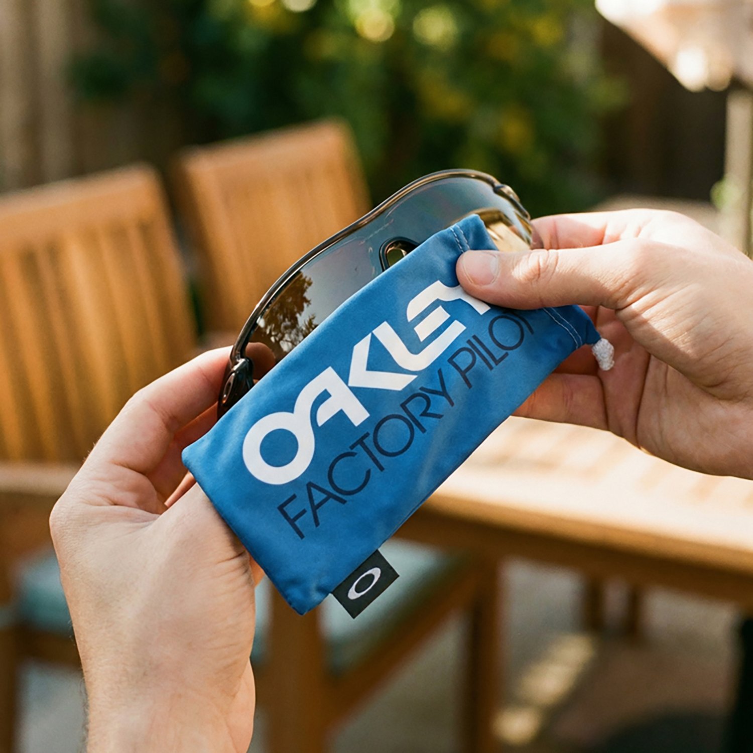 Oakley Pilot Sunglasses Microbag - view number 3