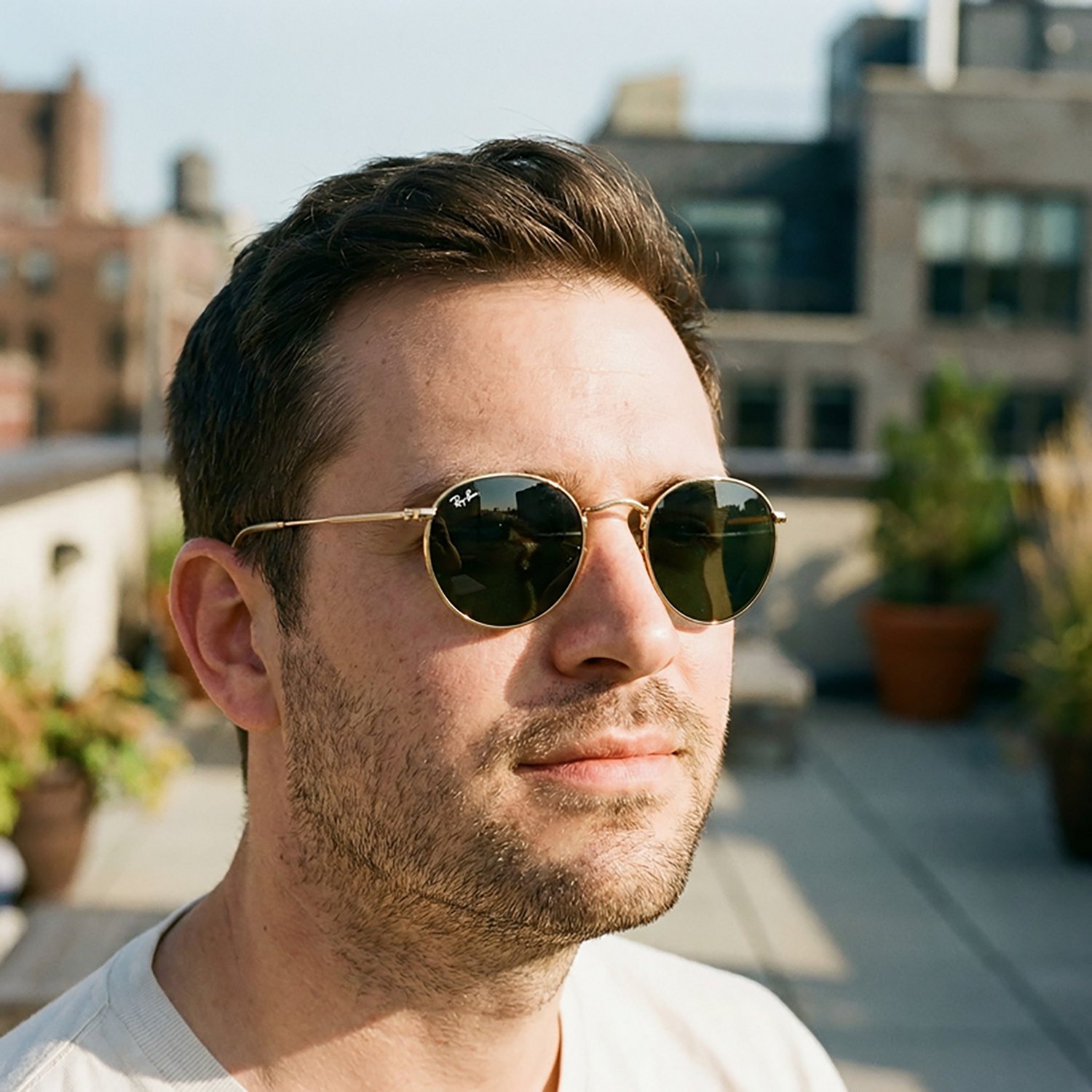 Ray-Ban Round Metal Sunglasses - view number 3