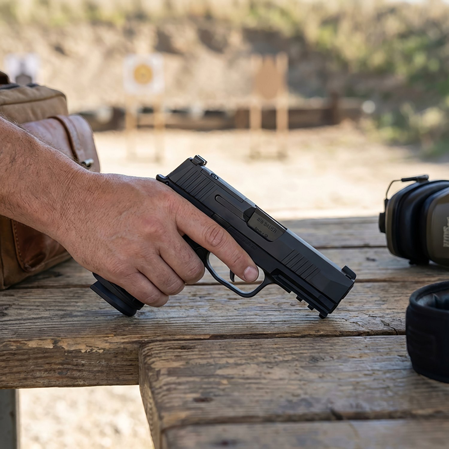 SIG SAUER P365 XMACRO 9mm Luger Pistol - view number 2