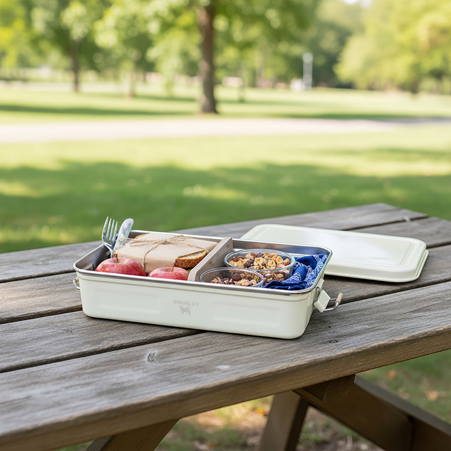 Stanley Classic Legendary 2 L. Useful Box - view number 5