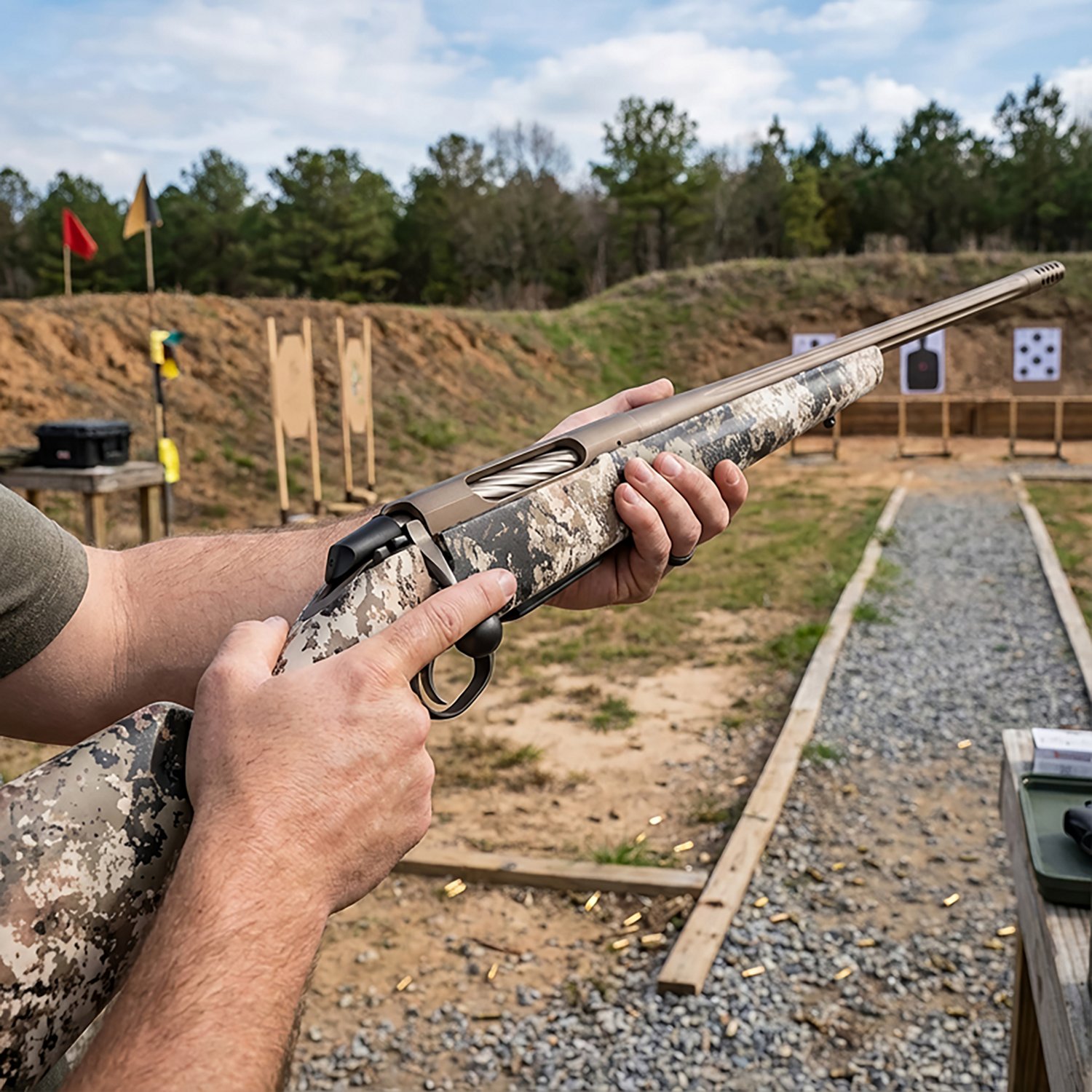 Tikka T3x Lite 7mm Rem Mag Bolt-Action 24.30" Veil Wideland Threaded Rifle - view number 2