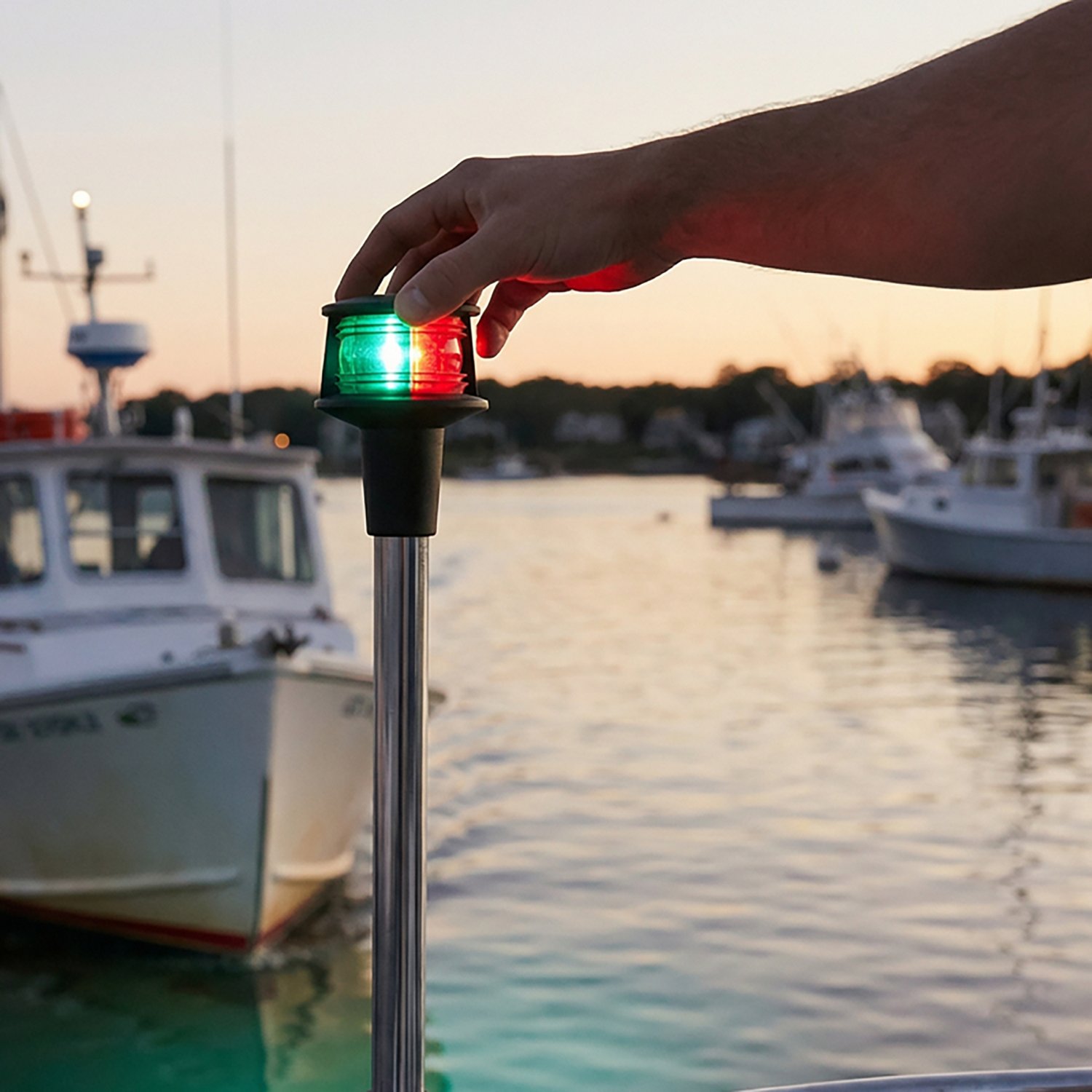 Marine Raider Angled Bow Light - view number 2