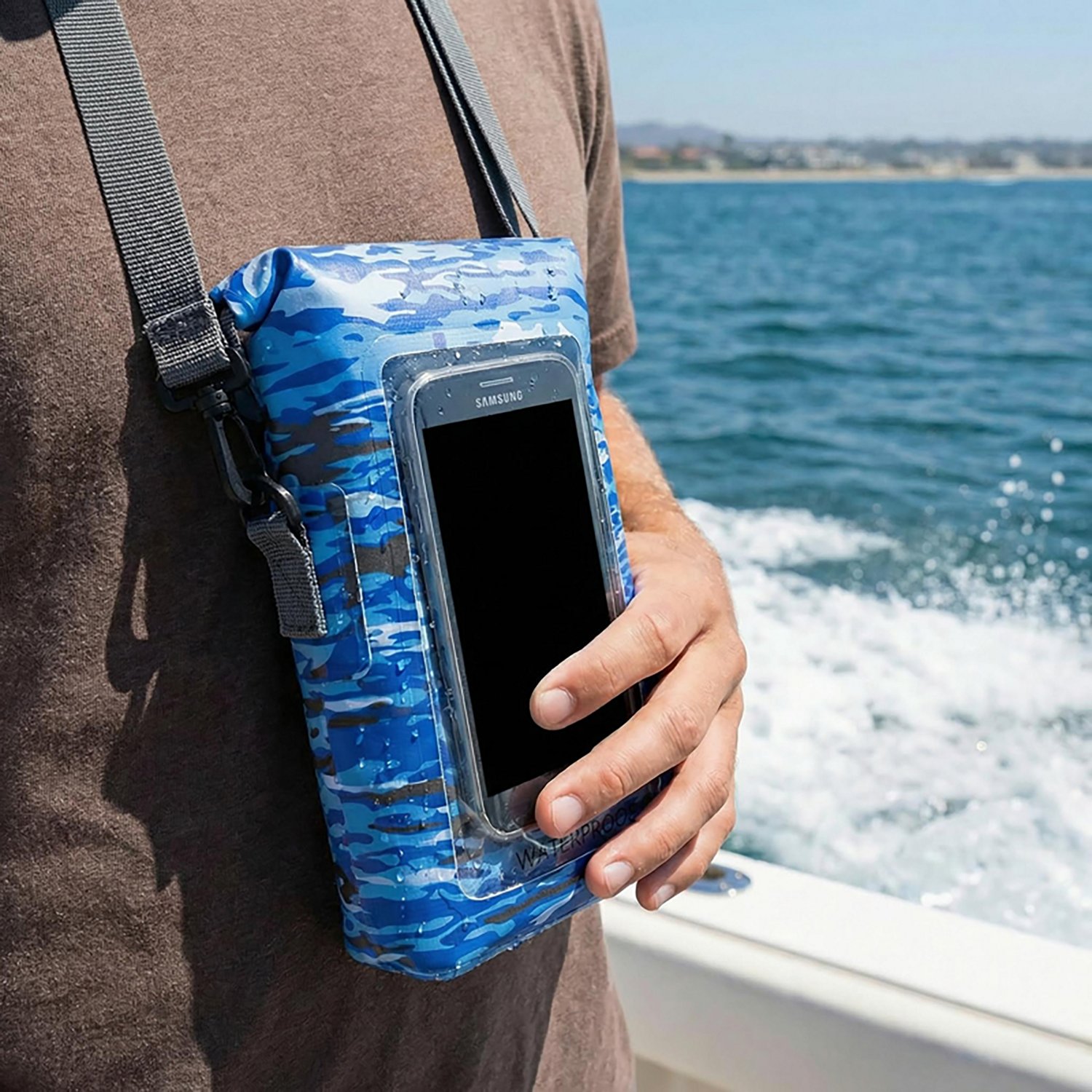 geckobrands Waterproof PVC Phone Tote - view number 3