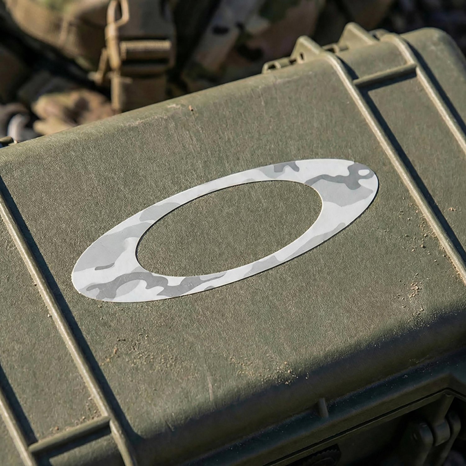 Oakley Foundation USA 9 in Sticker - view number 2