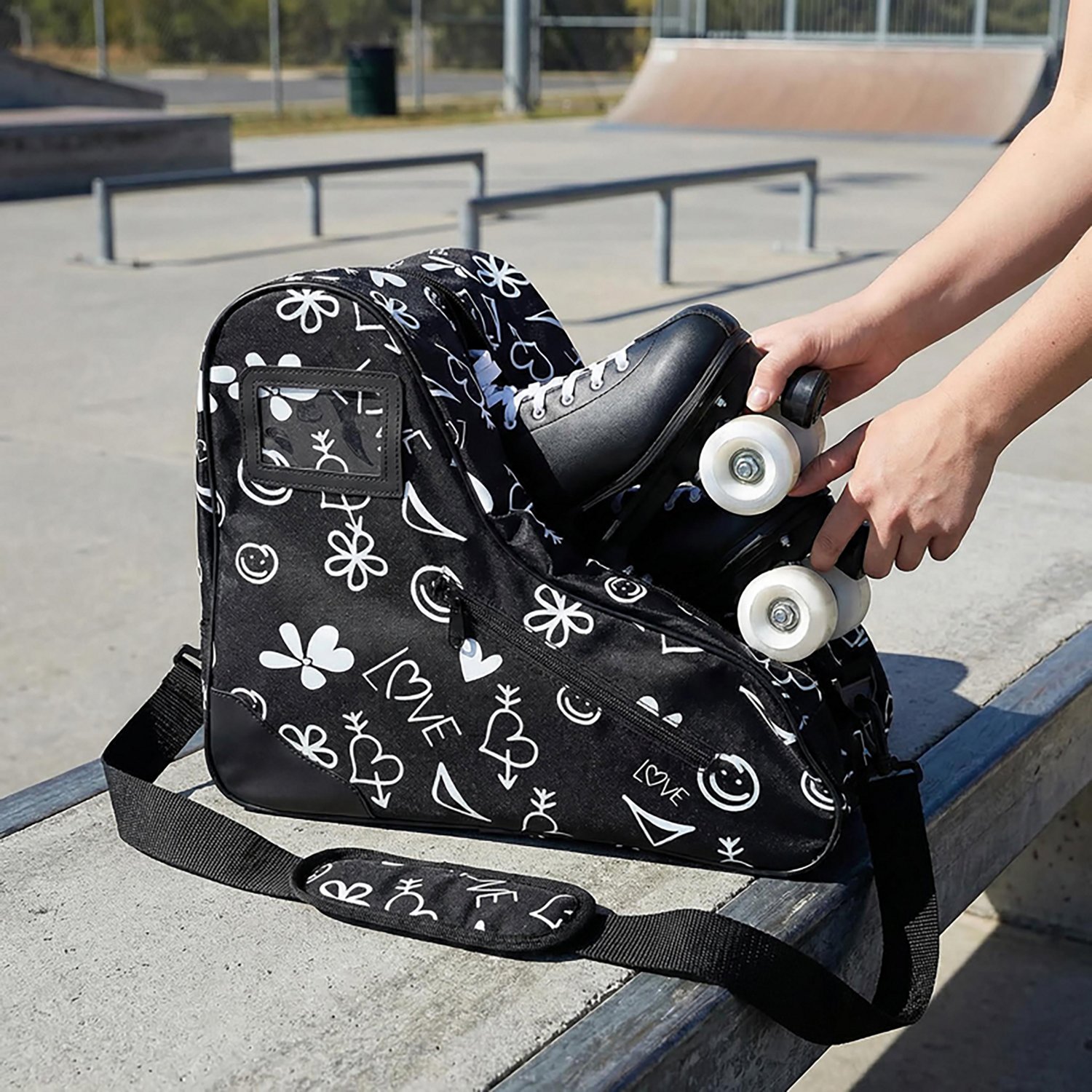 Epic Skates Limited Edition Luv Skate Bag - view number 4
