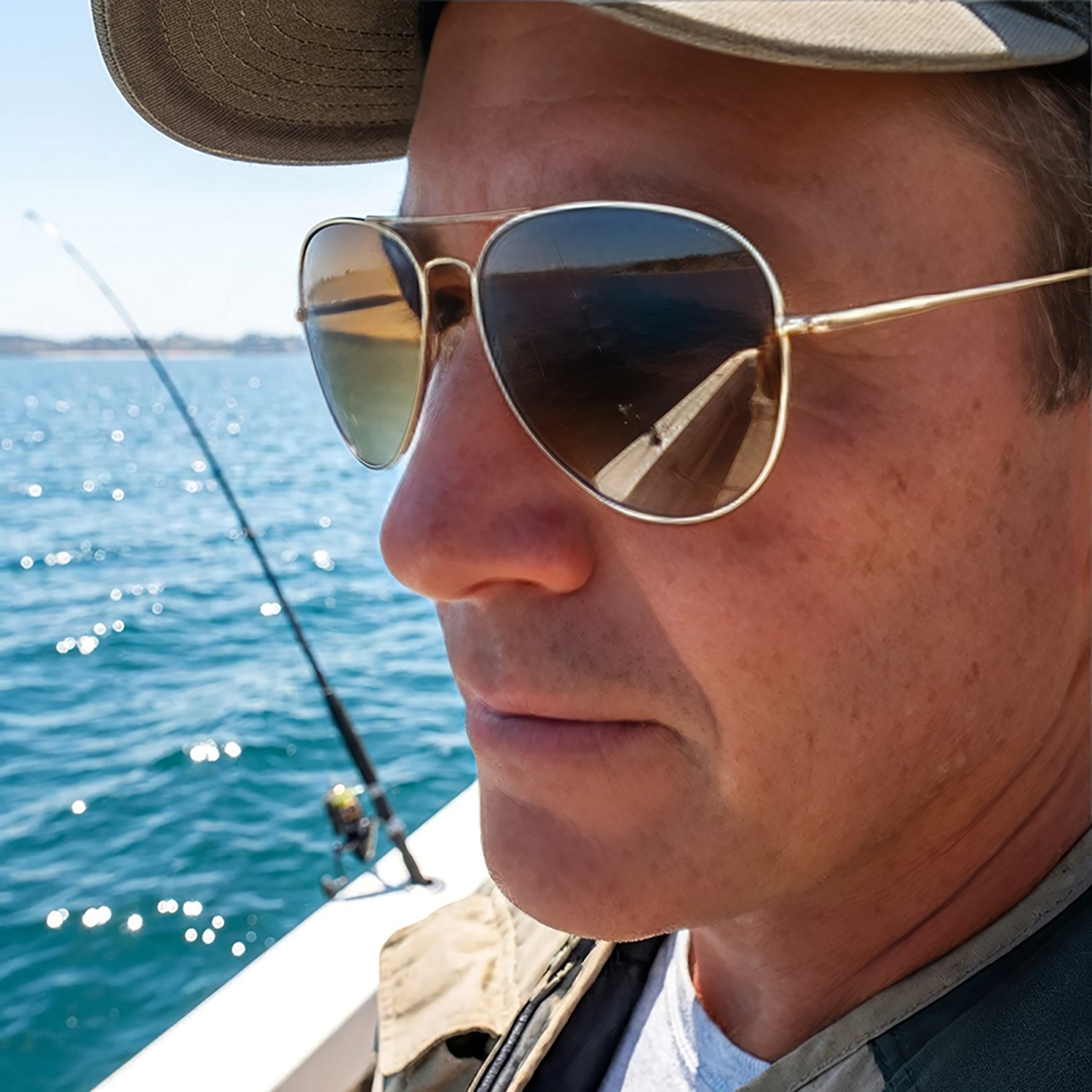 PUGS Adults' Metal Full Rim Aviator Sunglasses - view number 3