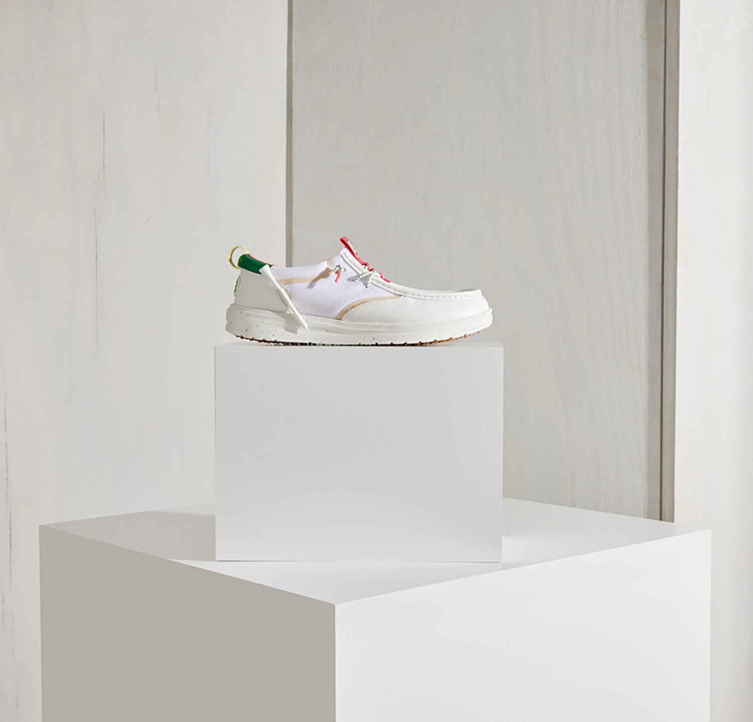 HEYDUDE Men's Wally Golf Classic Shoe - view number 8