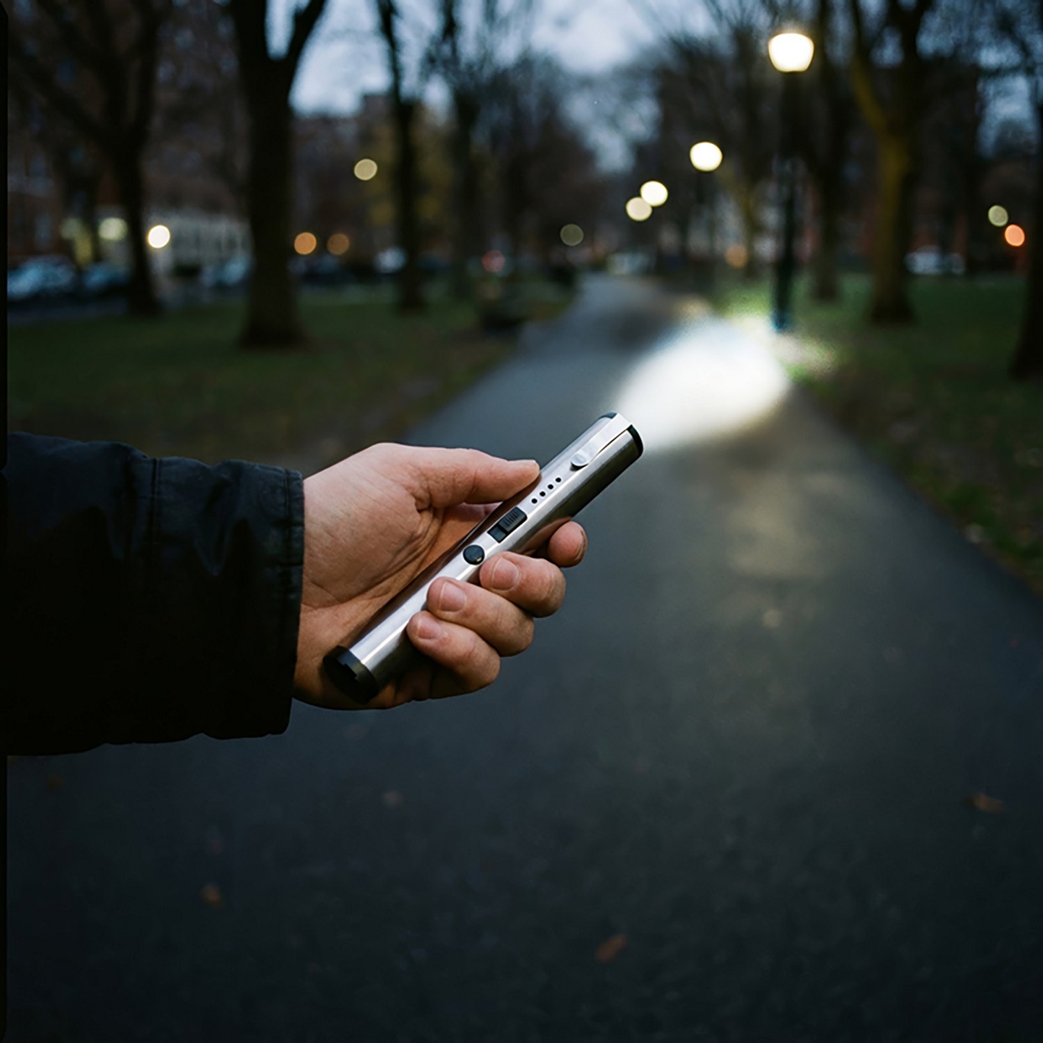 Guard Dog Security Enlight Stun Gun with Built-in Flashlight - view number 5