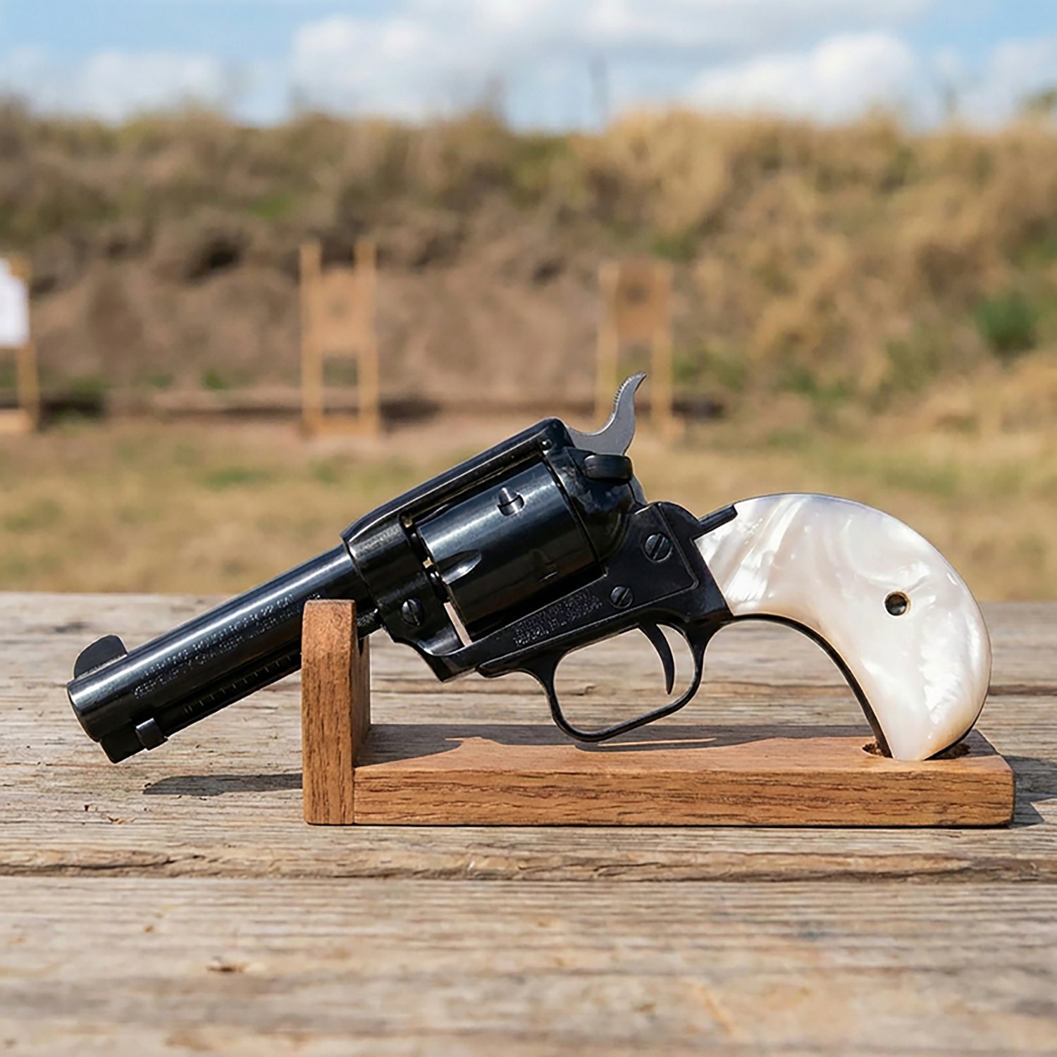 Heritage Rough Rider .22 LR Grip Revolver - view number 3