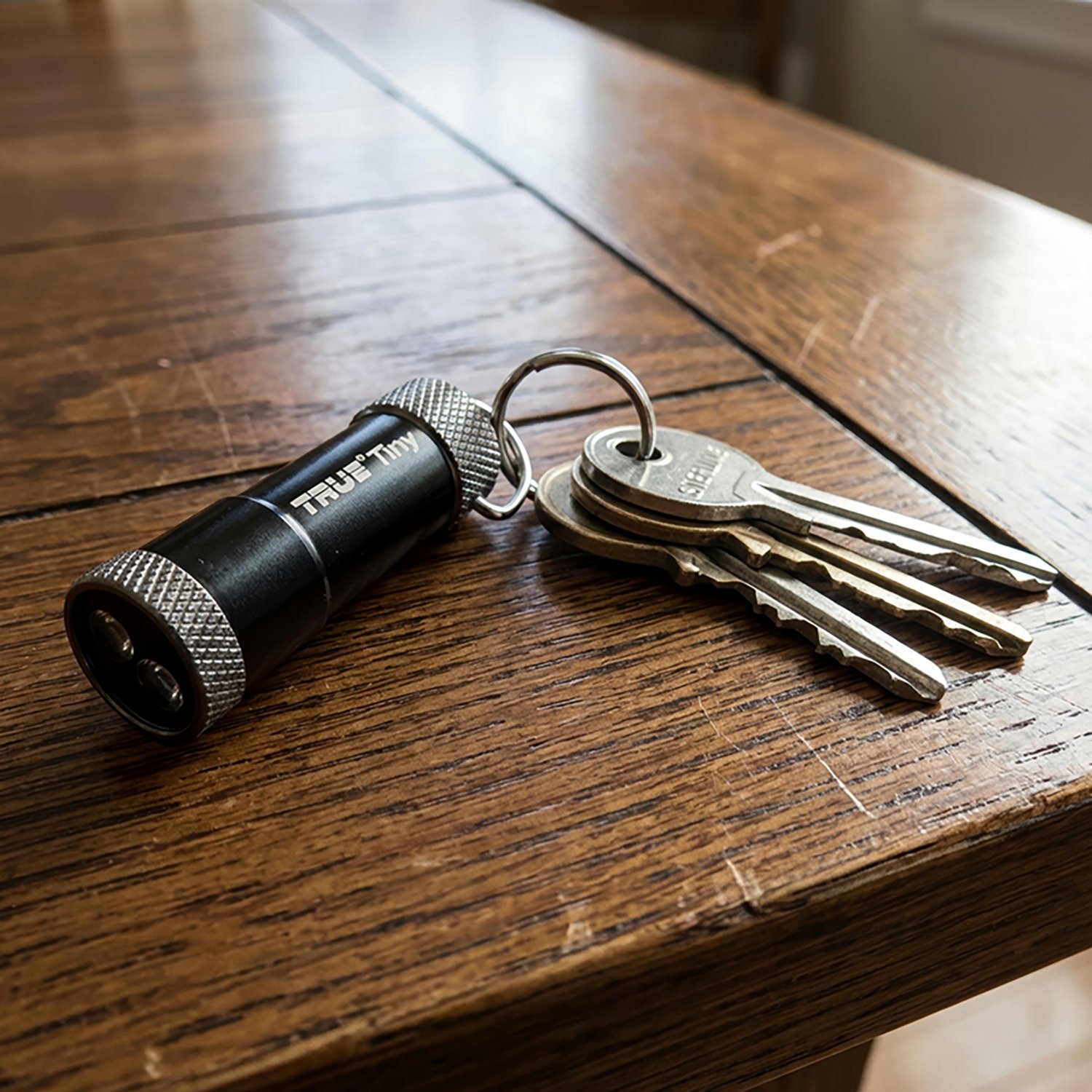 True 100L Tiny Torch Flashlight - view number 5