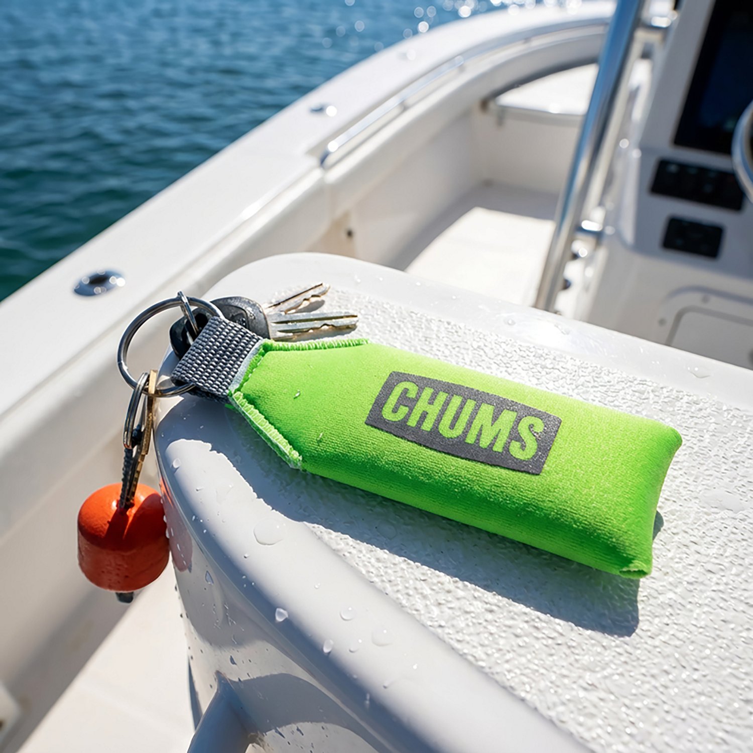 Chums Floating Neo Bright Keychain                                                                                               - view number 4