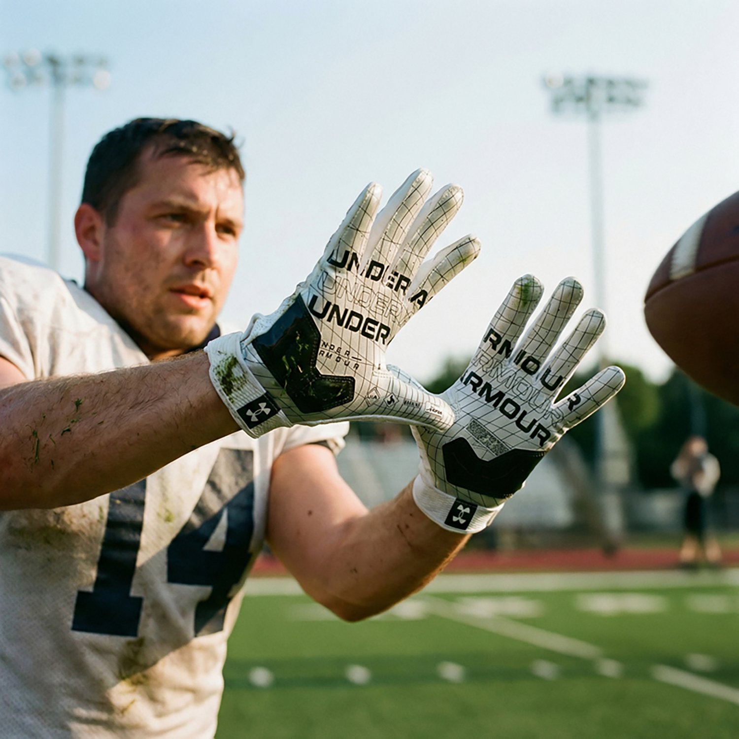 Under Armour Men's Combat Football Gloves - view number 4