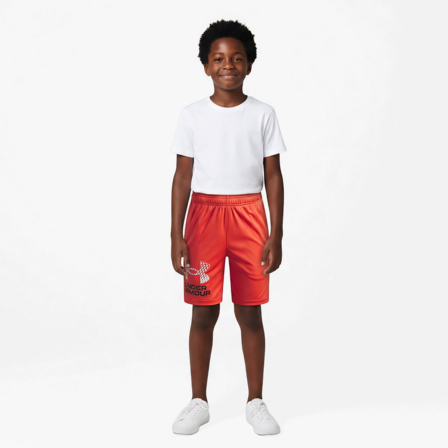 Under Armour Boys' Tech Logo 7 in Shorts