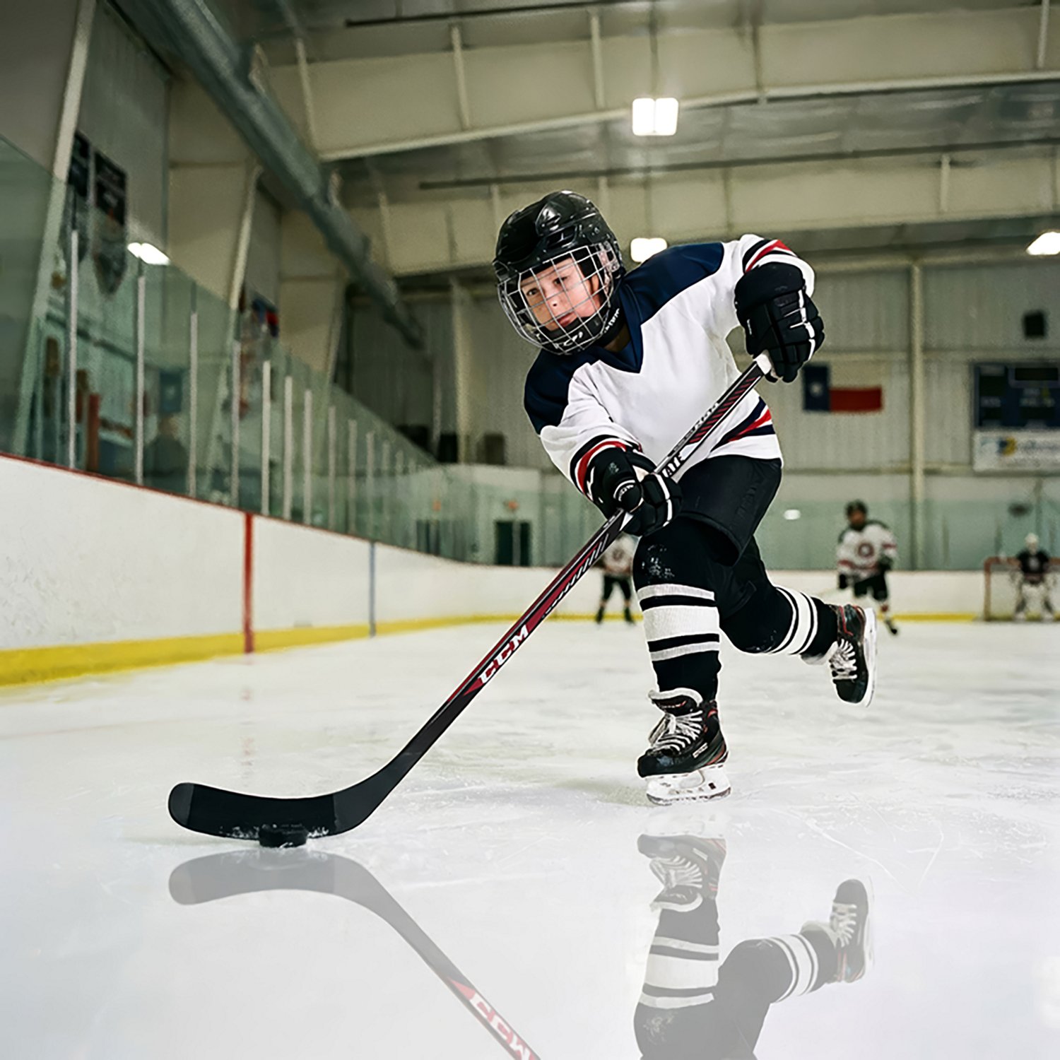 CCM Youth 35 Ultimate Wood Hockey Stick - view number 7