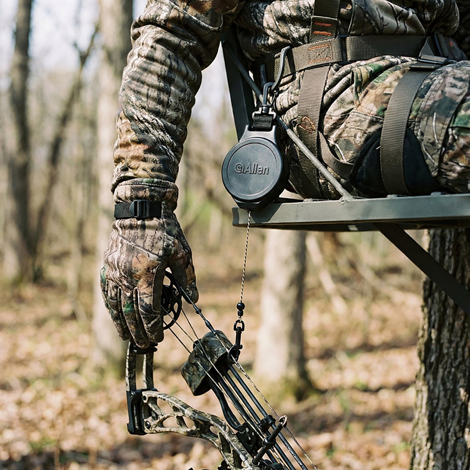 Allen Company Hunting Deluxe Automatic Bow and Gun Retriever - view number 6