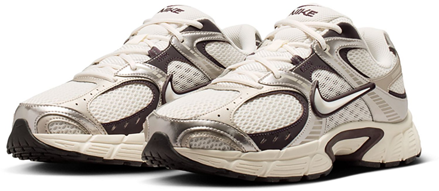 Nike Men's V5 Runner Shoes - view number 3