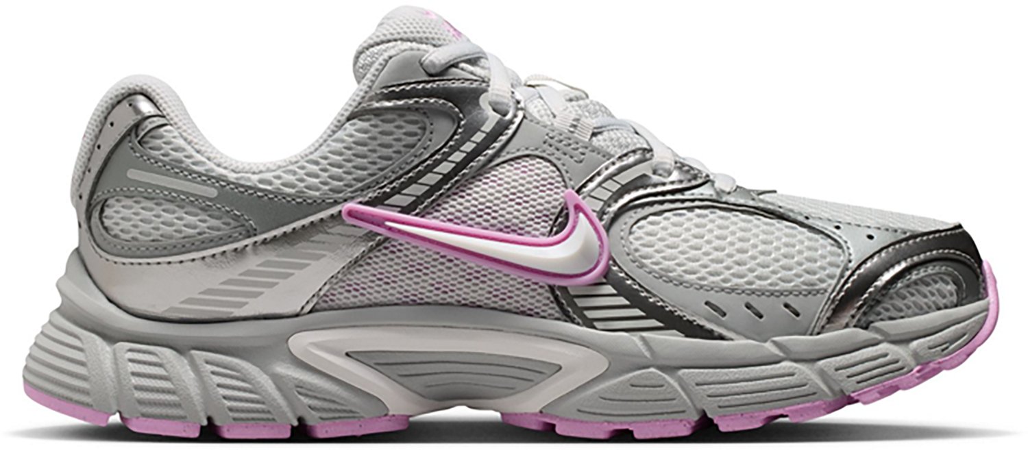 Nike Women's V5 Runner Shoes