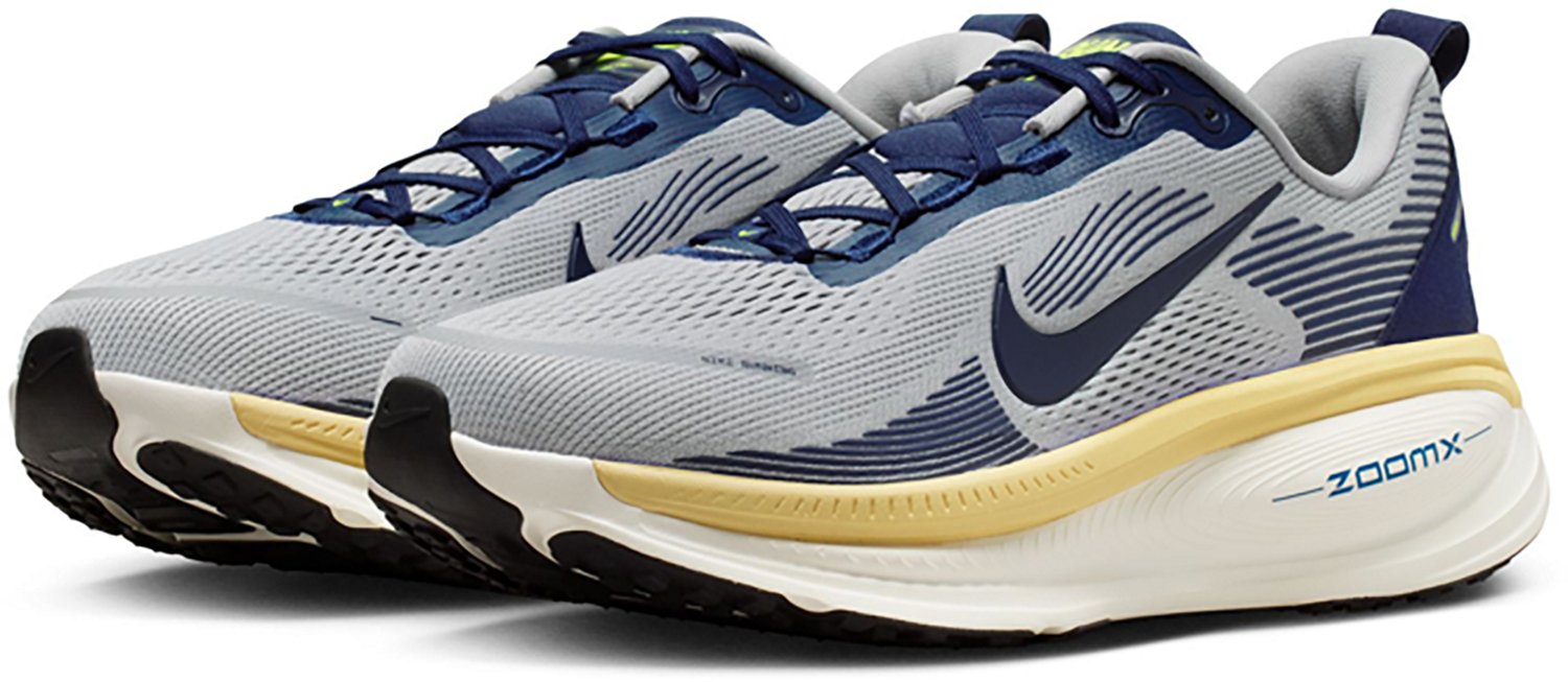 Nike Men's Vomero 18 Running Shoes - view number 3