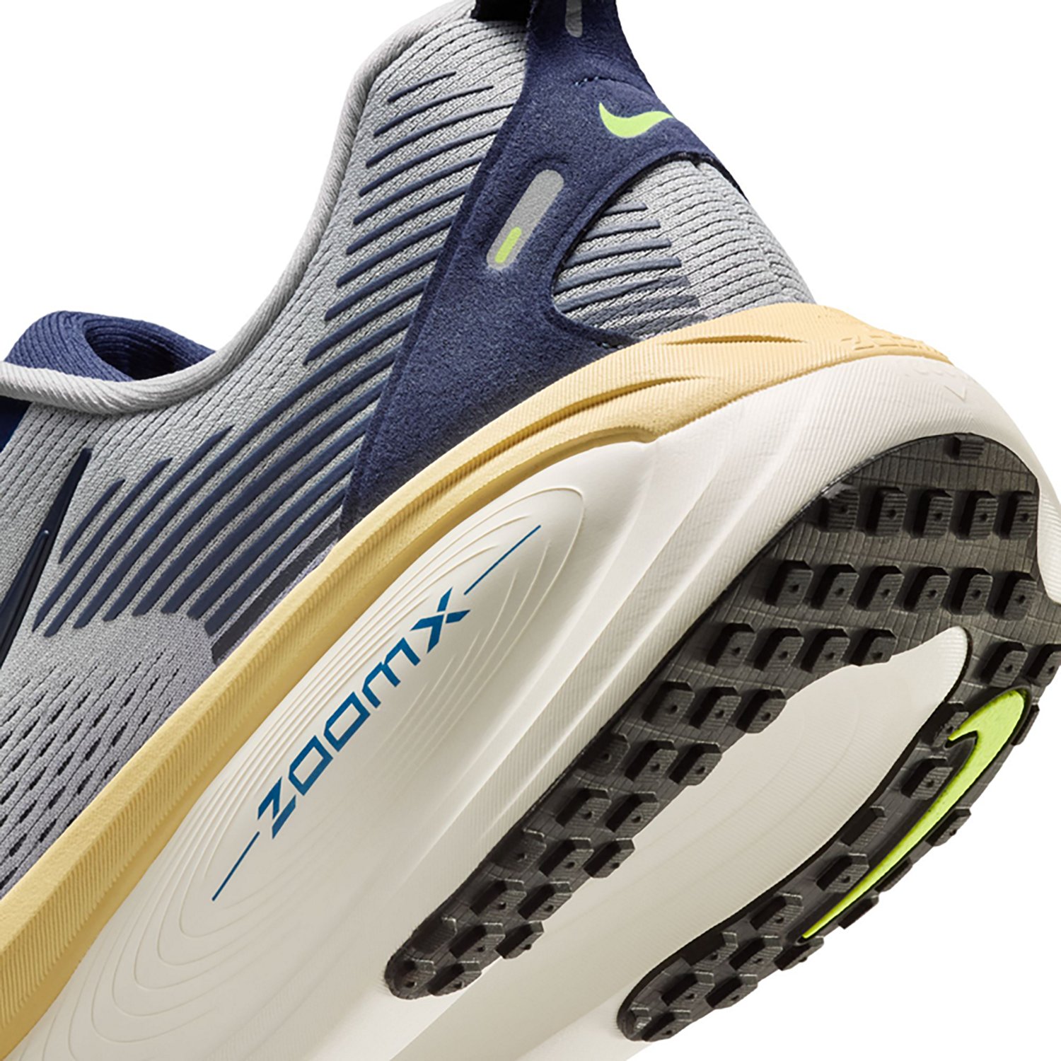 Nike Men's Vomero 18 Running Shoes - view number 8