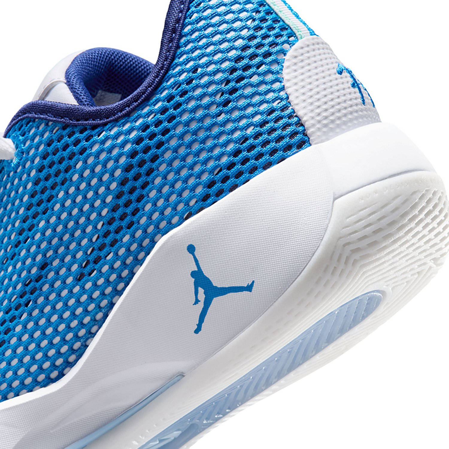 Jordan Boys' Luka .77 V2 Basketball Shoes - view number 8