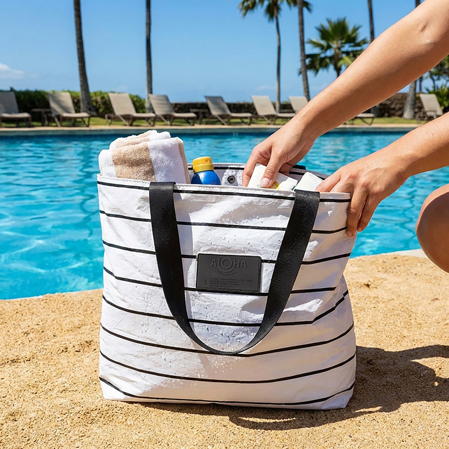 ALOHA Day Tripper Tote - view number 6