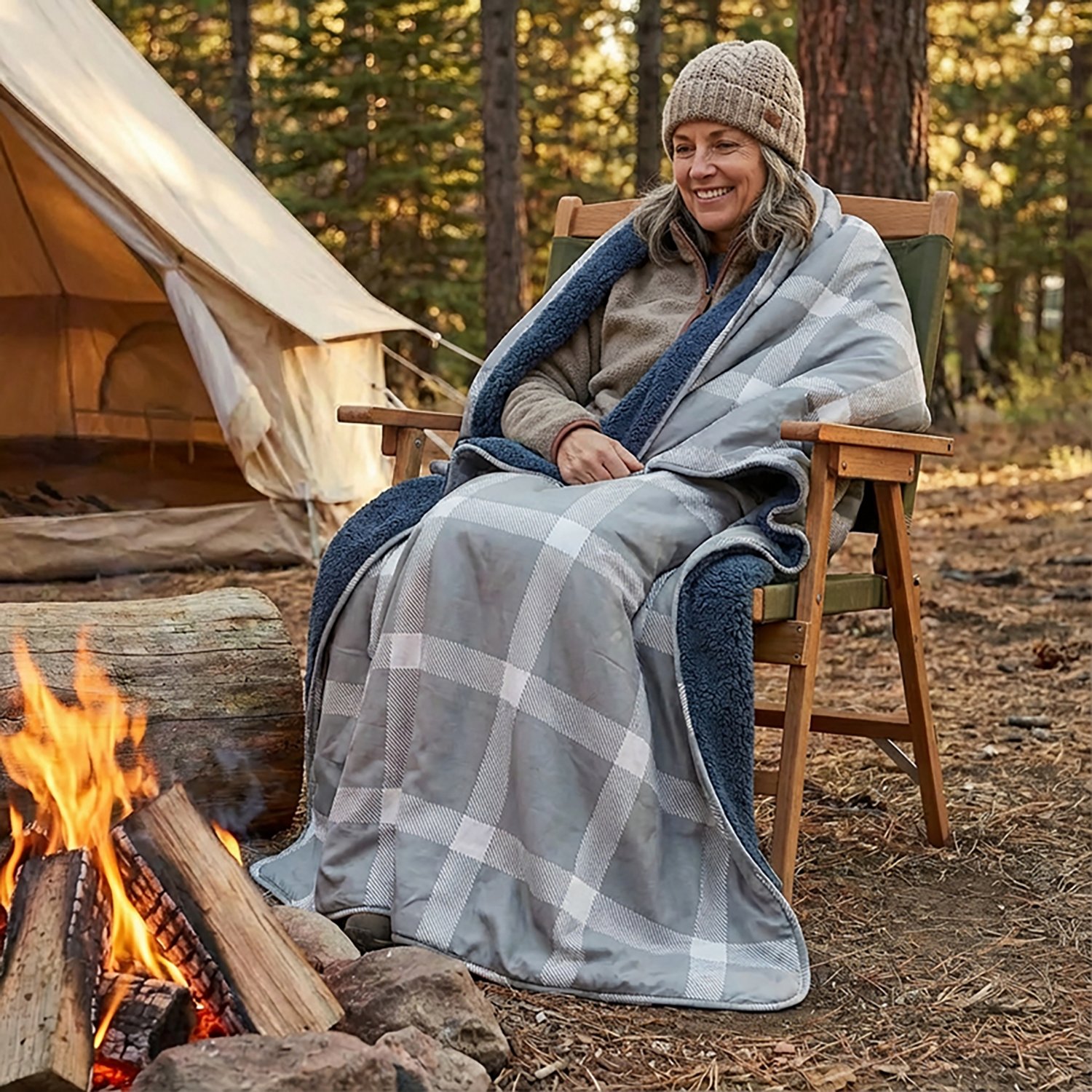 Coleman Indoor-Outdoor 50 in x 70 in Nylon Sherpa Throw Blanket - view number 6