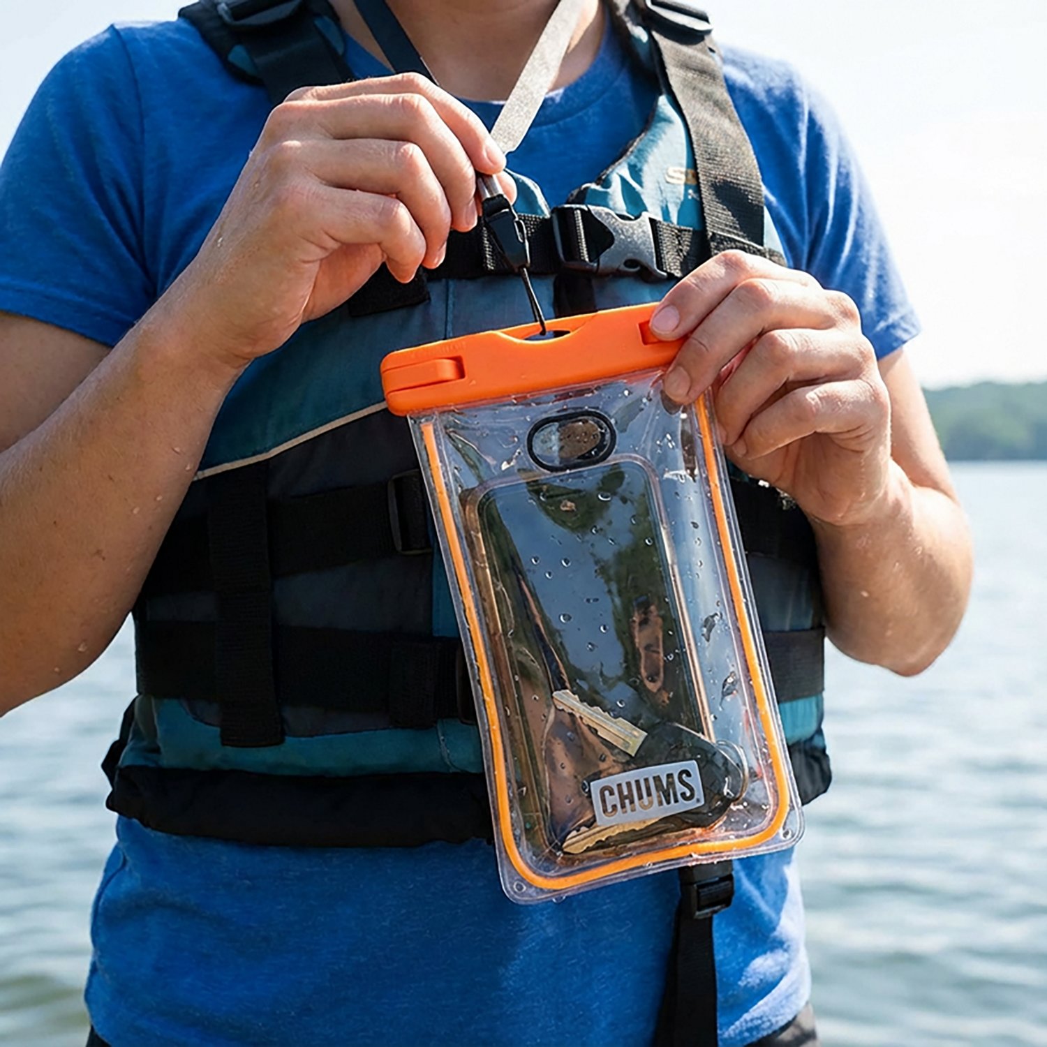 Chums Glow Phone Pouch                                                                                                           - view number 7