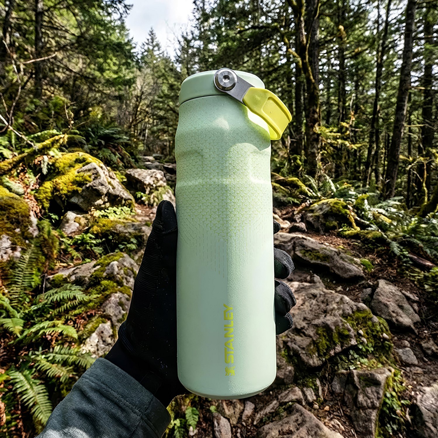 Stanley IceFlow 24 oz Bottle with Flip Straw Lid - view number 4