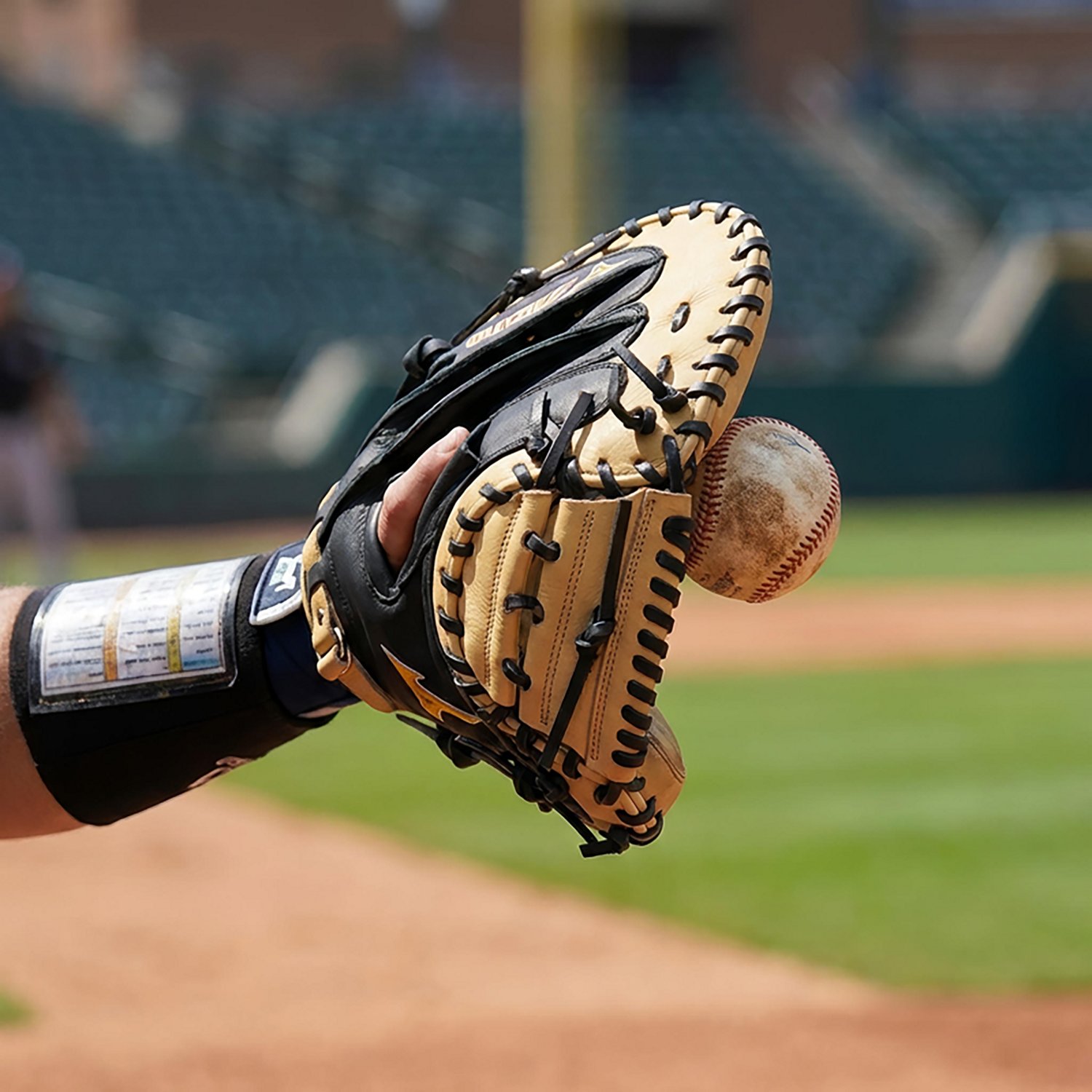 Mizuno 33.5 in Franchise Series Baseball Catcher's Mitt - view number 6