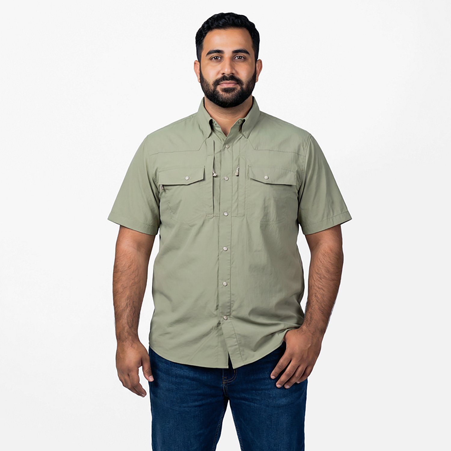 Magellan Men's Pecos River Solid Short Sleeve Shirt - view number 2