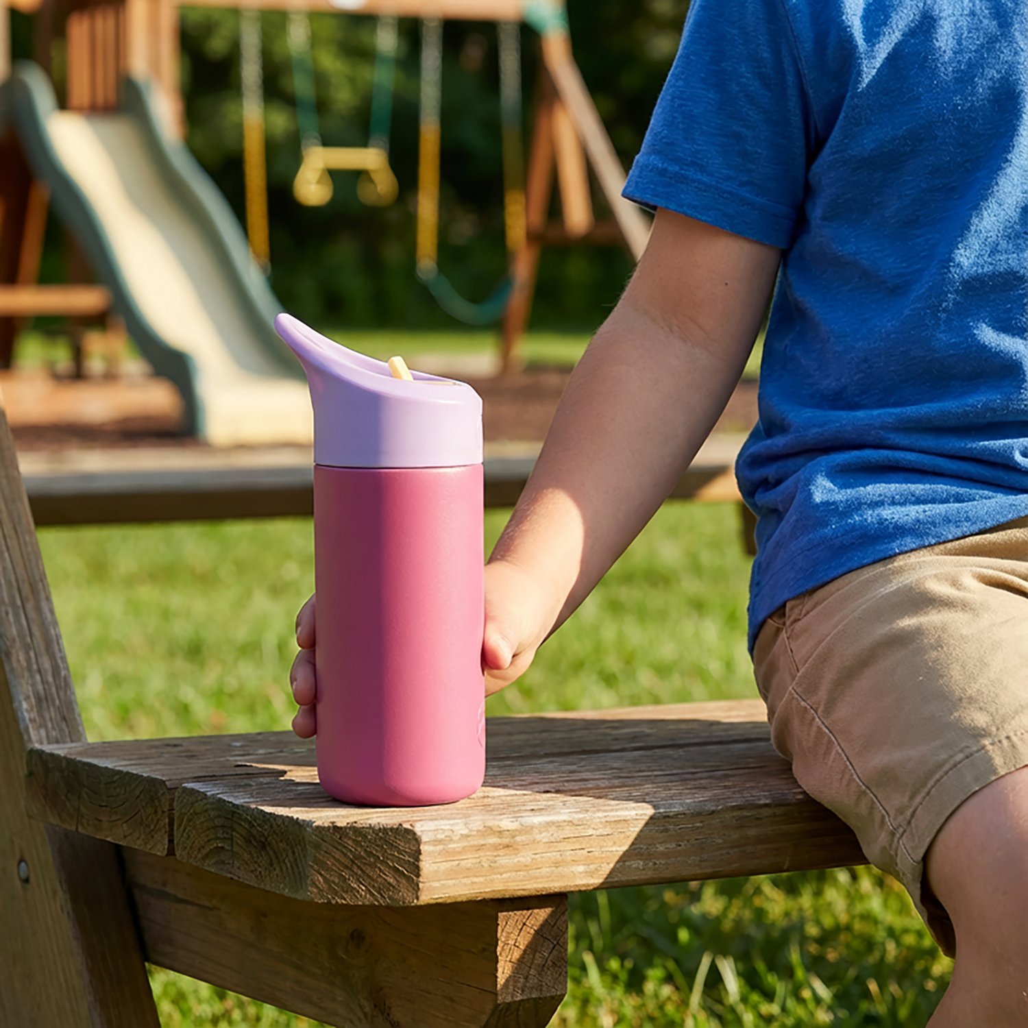 Magellan Outdoors Kids' 12 oz Throwback Water Bottle - view number 2