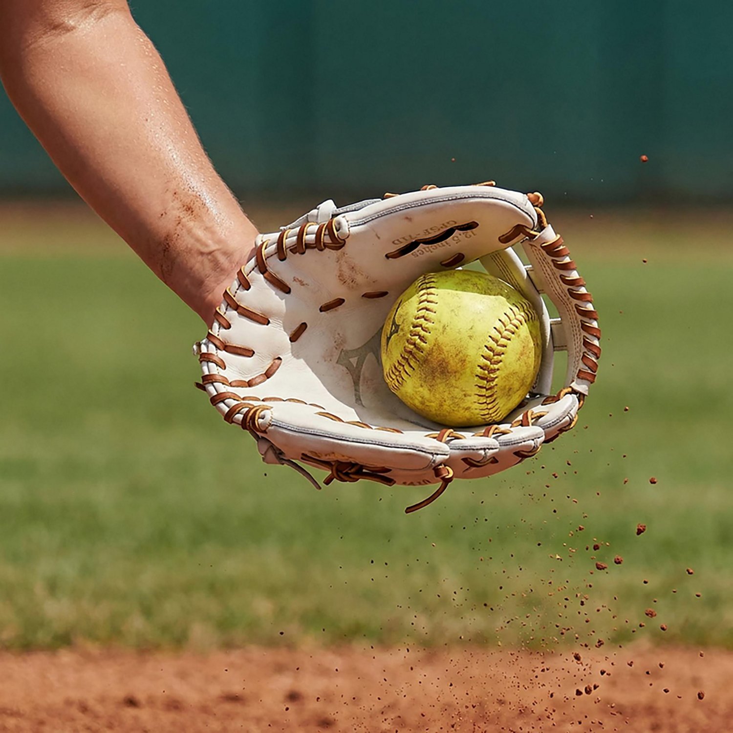Mizuno 12.5 in Pro Select GPSF-71D Outfielder Fastpitch Softball Glove - view number 5