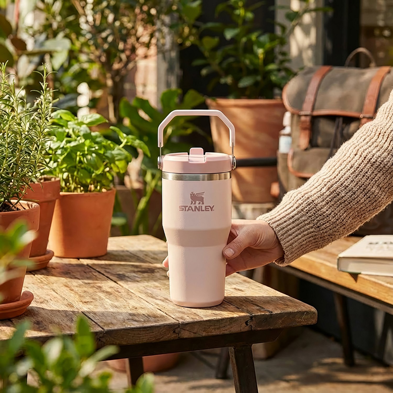 Stanley 20 oz Iceflow Flipstraw 2.0 Tumbler                                                                                      - view number 4