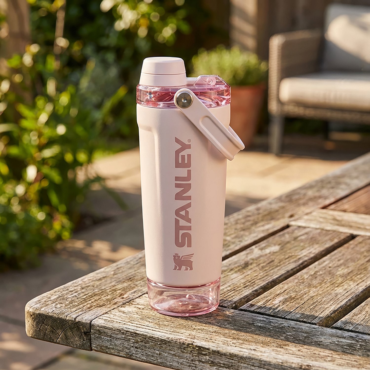 Stanley 20 oz Activate Shaker Bottle - view number 4