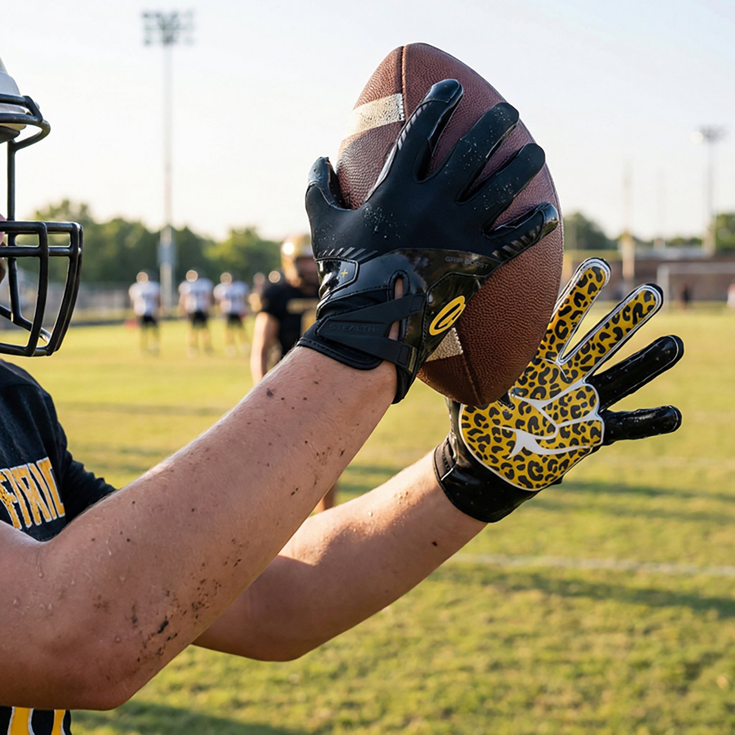 Grip Boost Youth Stealth 6.0 Boost+ Peace Football Gloves                                                                        - view number 2
