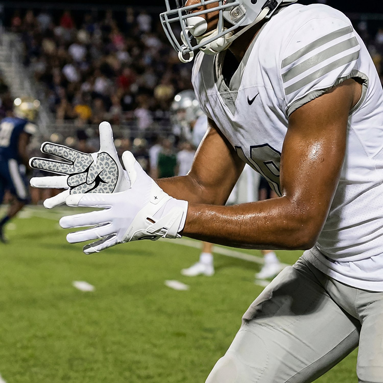 Grip Boost Youth Stealth 6.0 Boost+ Peace Football Gloves                                                                        - view number 3