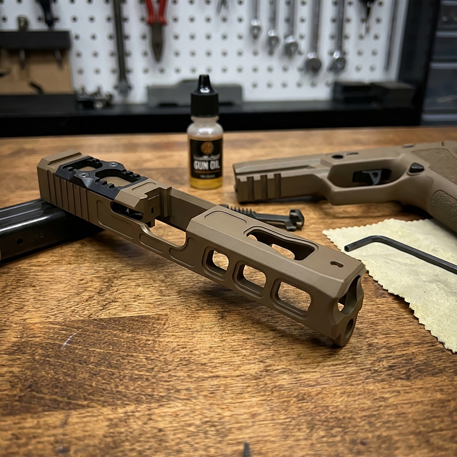 XTS (Xtreme Tactical Sports) G19 Gen 3 RMR Cut Slide - view number 2