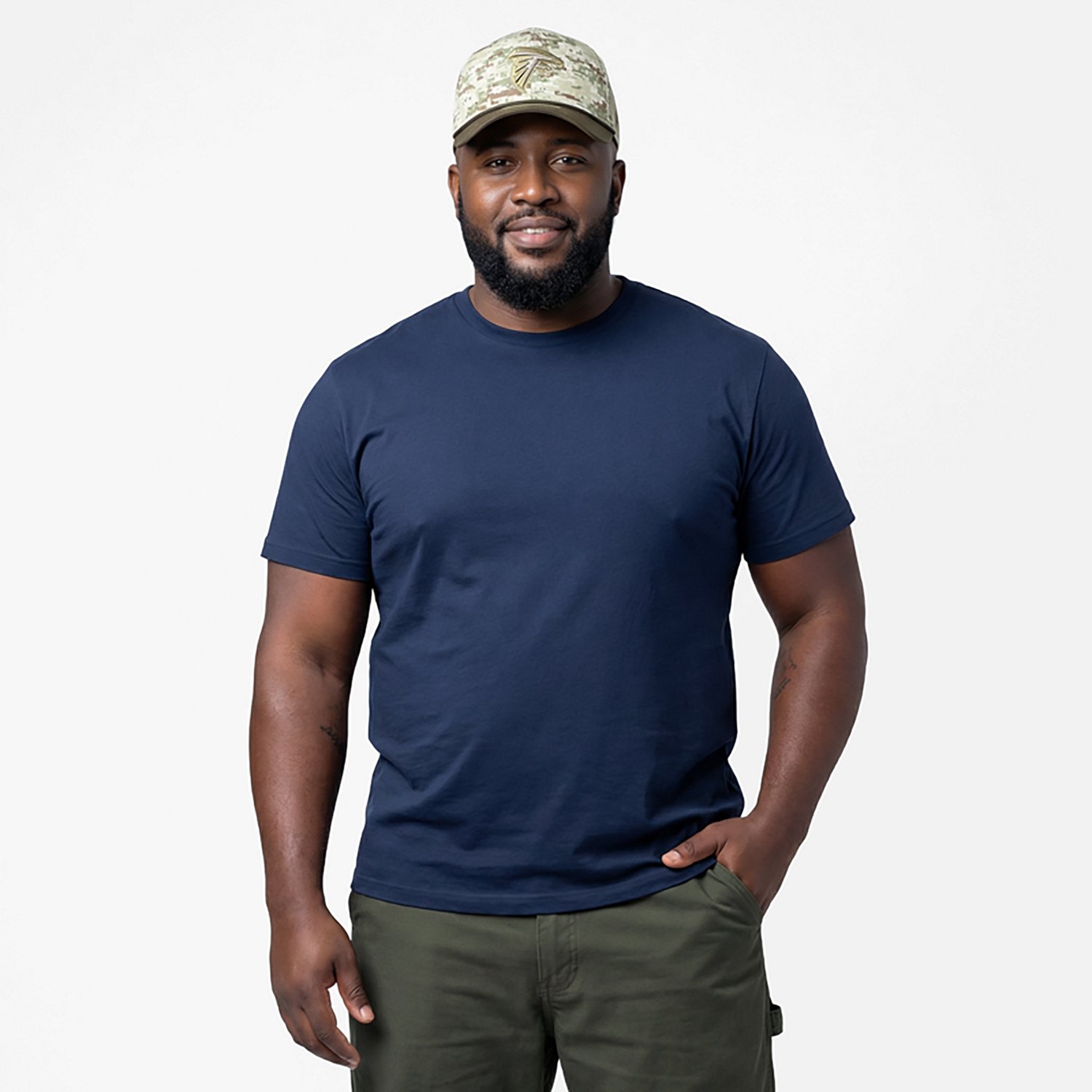 New Era Men's Falcons 25 Salute to Service Camo 39THIRTY Cap - view number 2