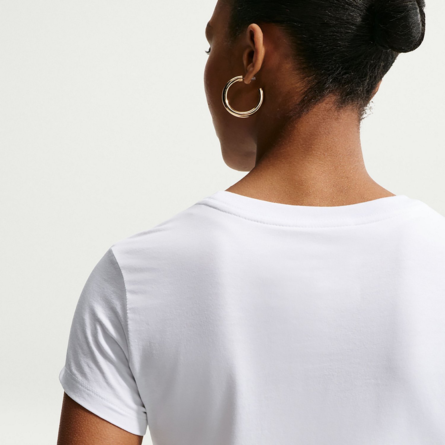 Nike Women's Sportswear Chill Knit Slim Cropped Graphic T-shirt - view number 4