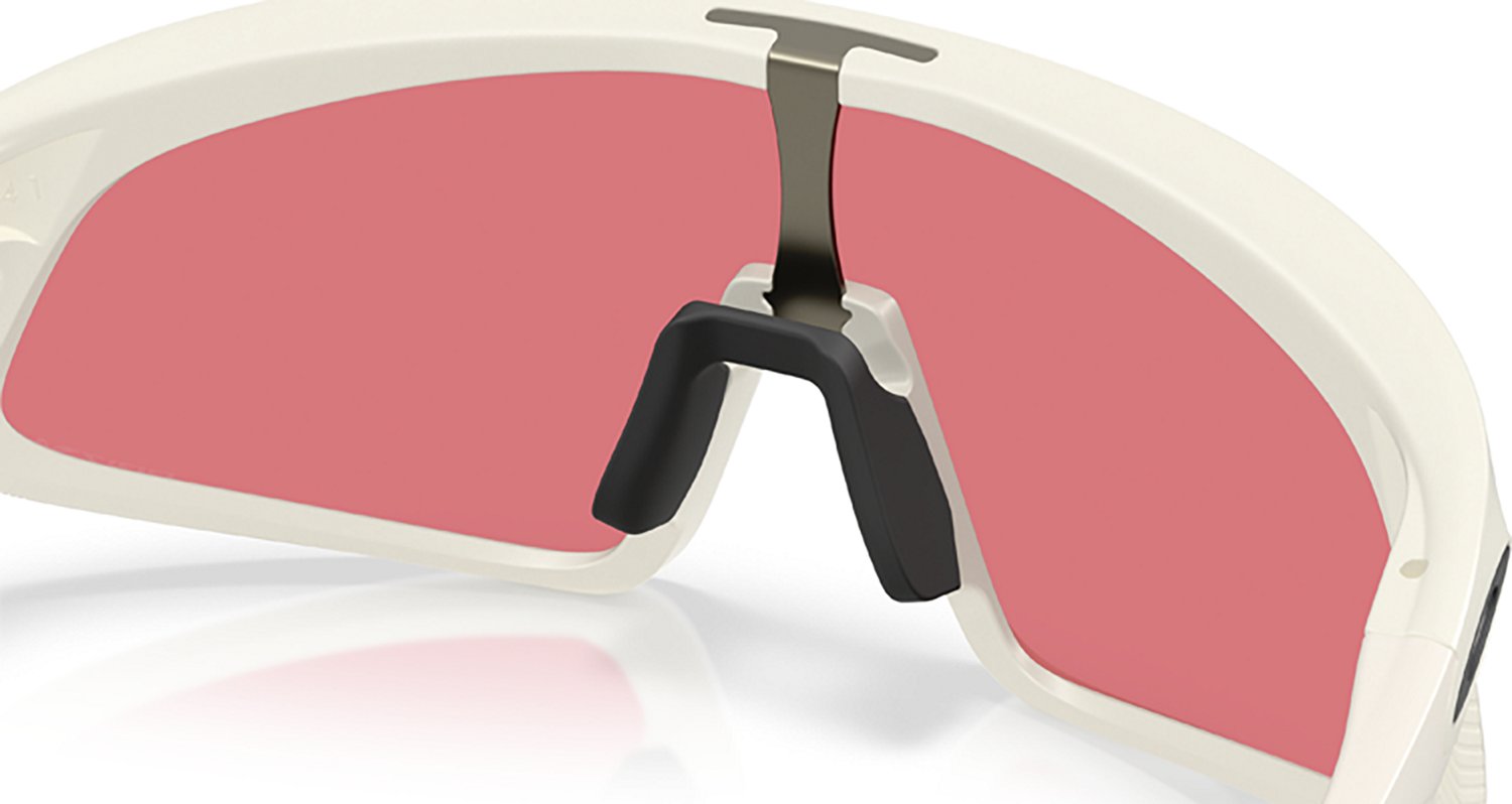 Oakley RSLV 141 Sunglasses - view number 6
