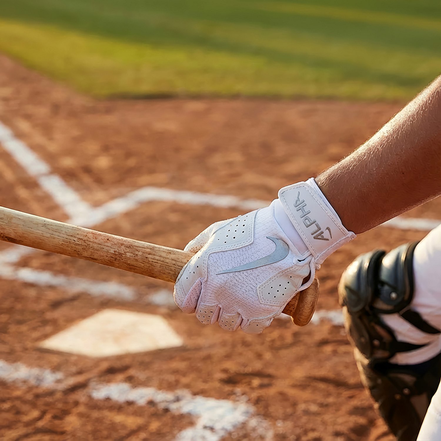 Nike Youth Alpha 2.0 Batting Glove - view number 4