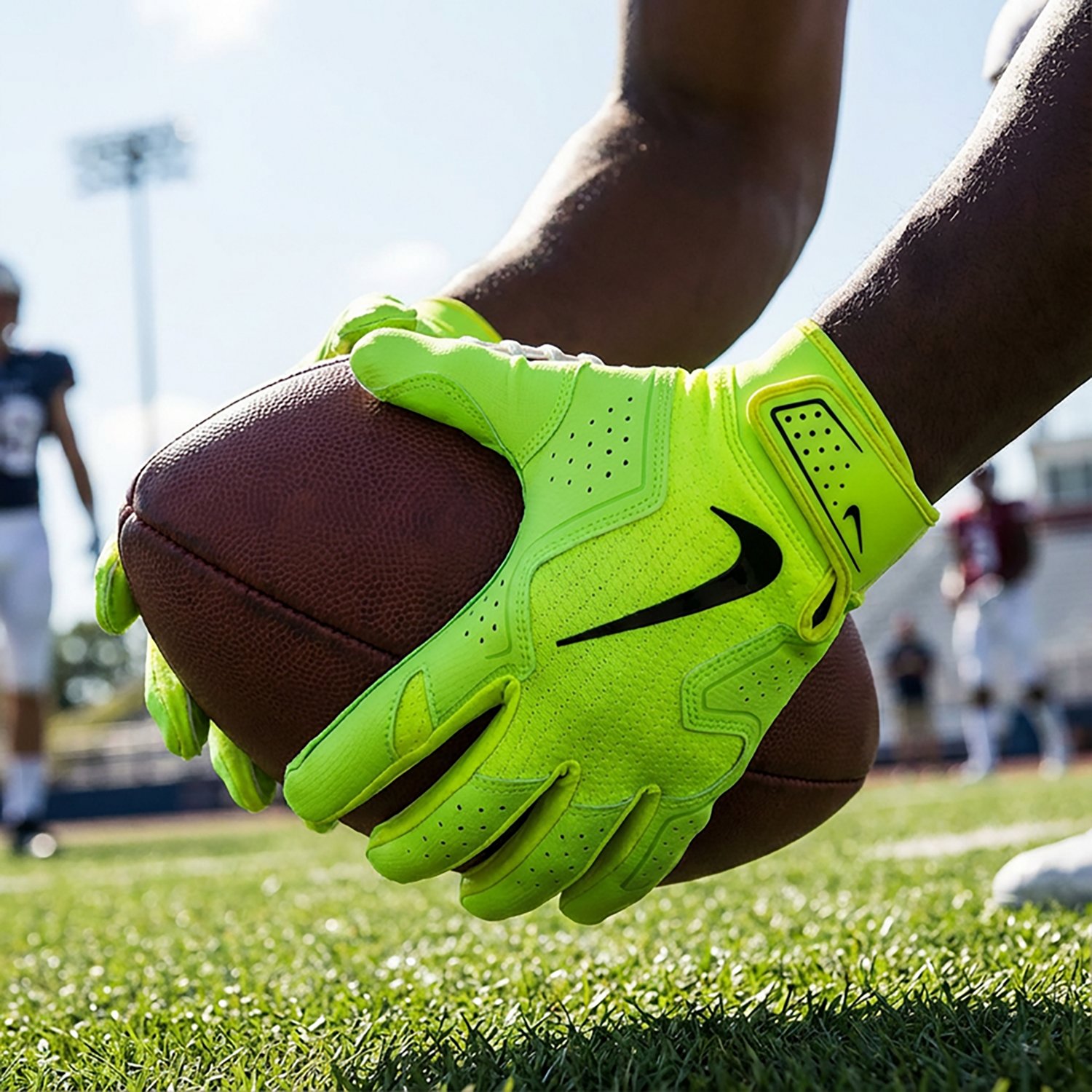 Nike Youth Alpha 2.0 Batting Glove - view number 4