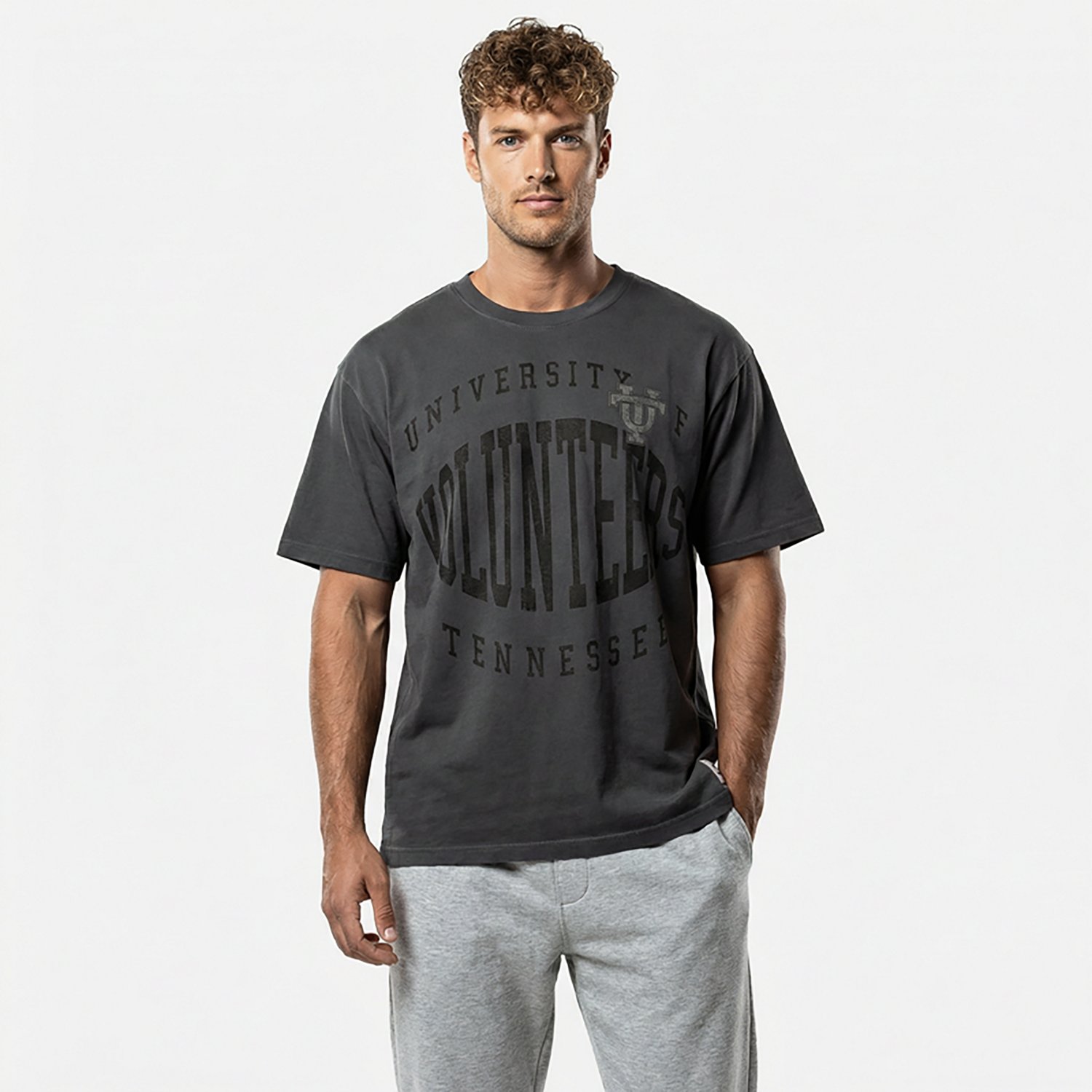 Mitchell & Ness Men's Tennessee Volunteers Vintage Logo Premium Short Sleeve T-shirt - view number 2