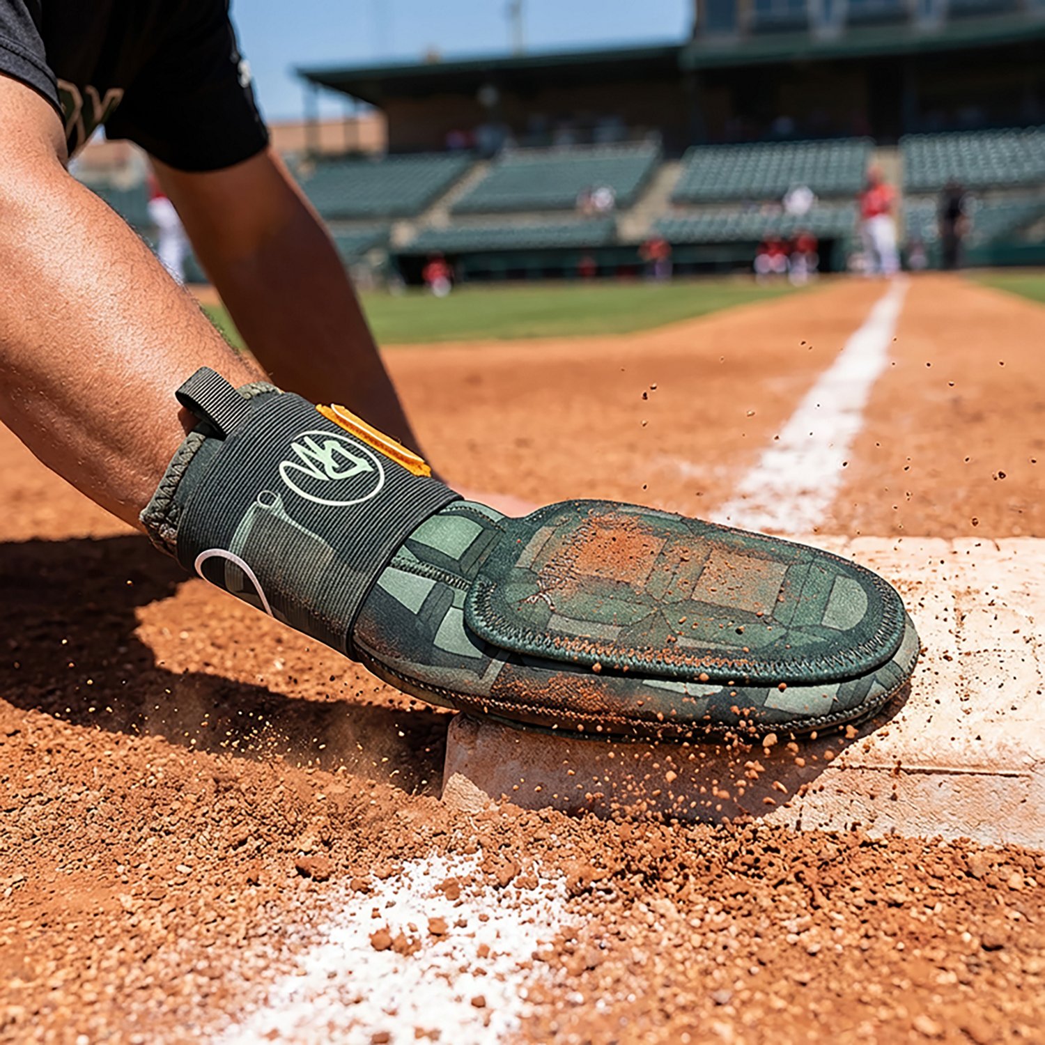 Dirty Mids Adult Savage Series Sliding Mitt