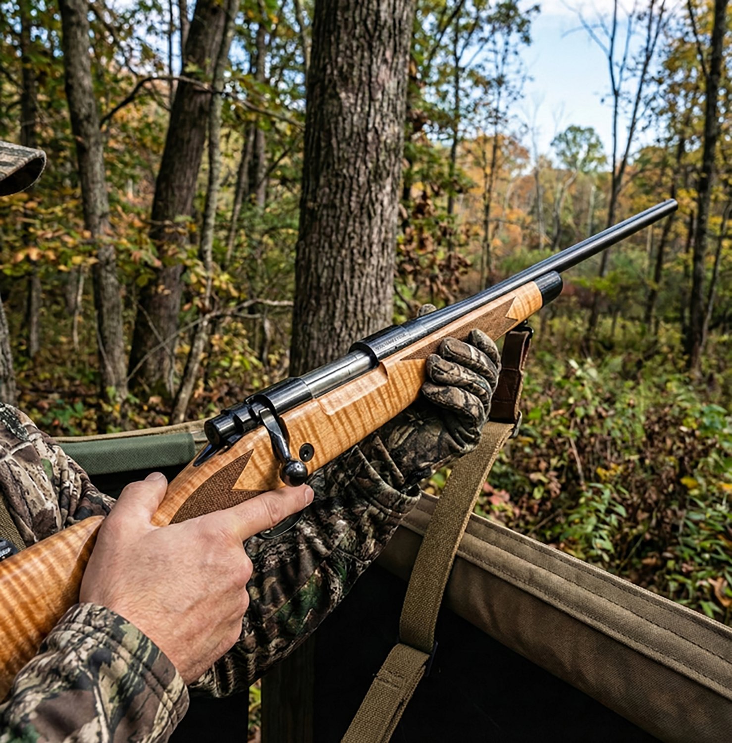 Winchester Model 70 Super Grade 7mm Rem Mag Bolt Action Rifle - view number 4