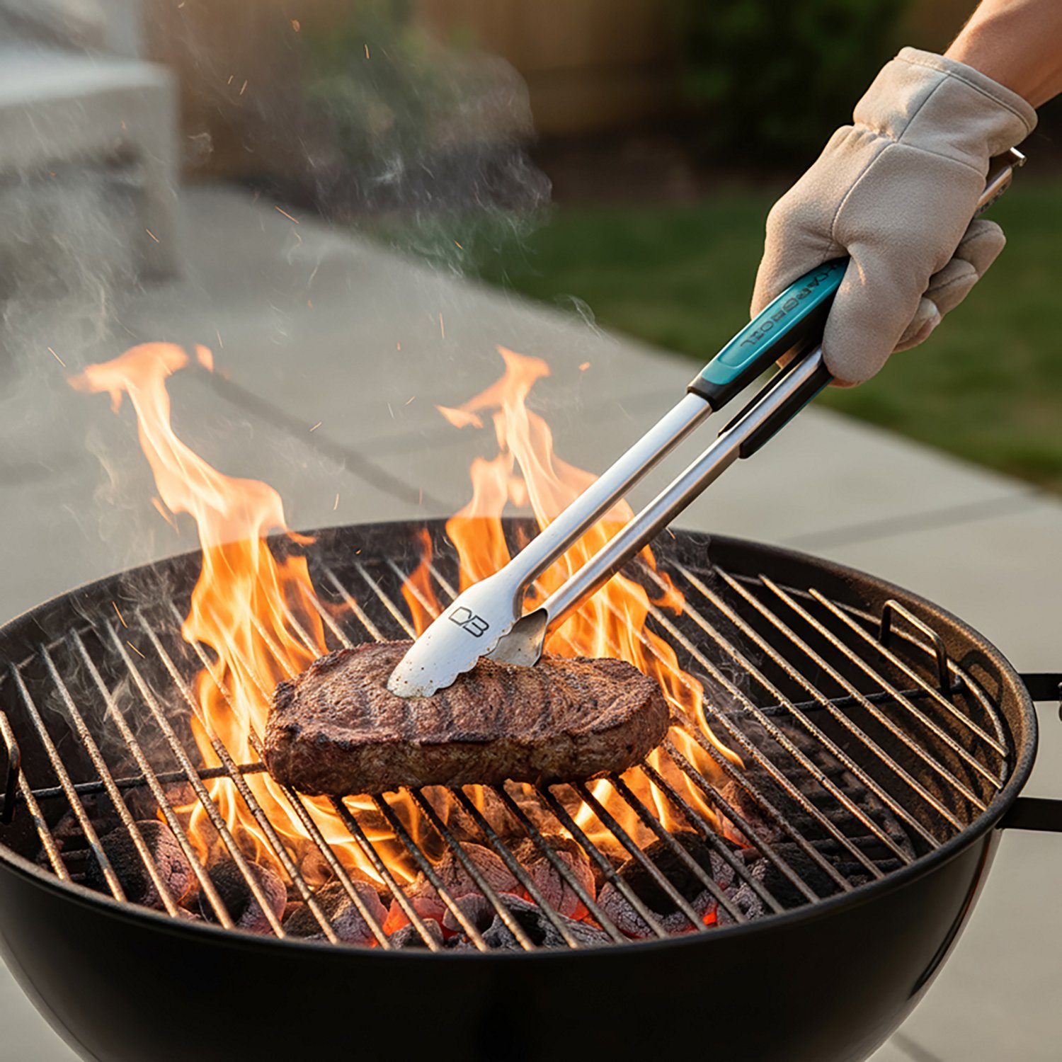 Charbroil Comfort-Grip Locking Grill Tongs - view number 5