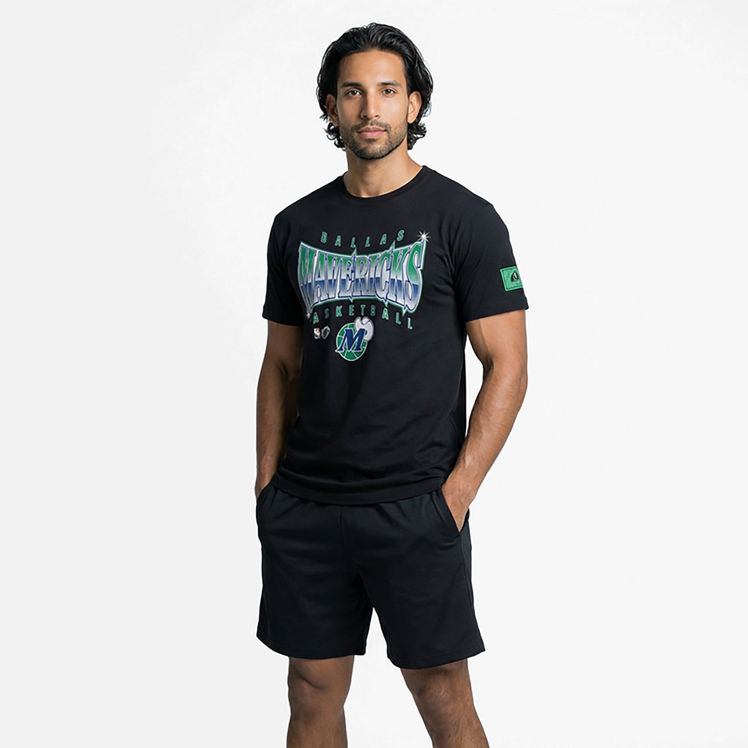 Mitchell & Ness Men's Dallas Mavericks Glow Up Graphic T-shirt - view number 2