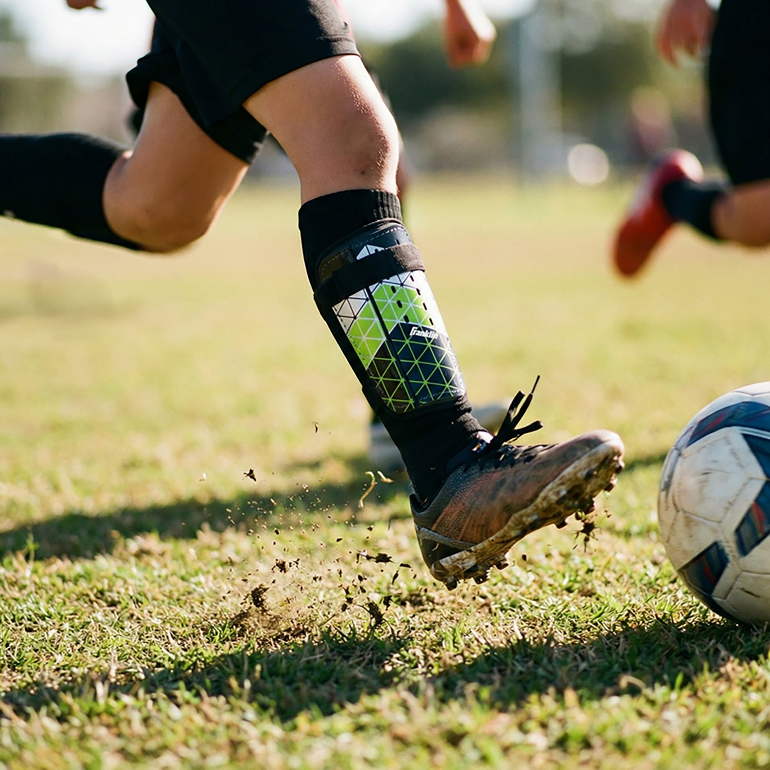 Franklin Sports Kids' Field Master Shin Guards - view number 2